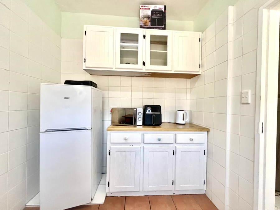 5 Bedroom Property for Sale in Paradise Beach Eastern Cape